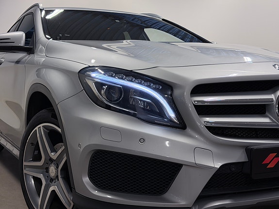 Mercedes-Benz GLA200 11 of 30