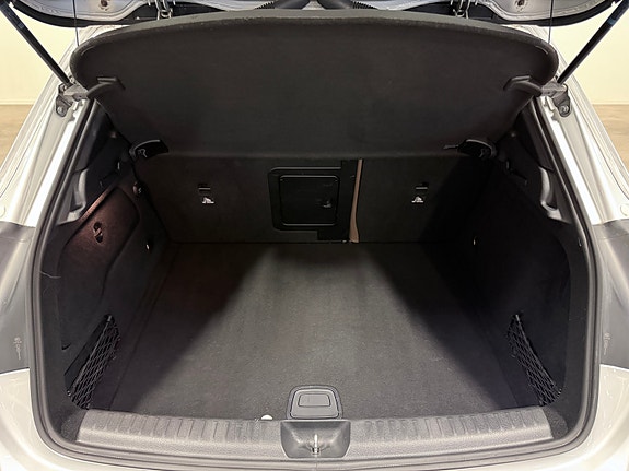 Mercedes-Benz GLA200 30 of 30
