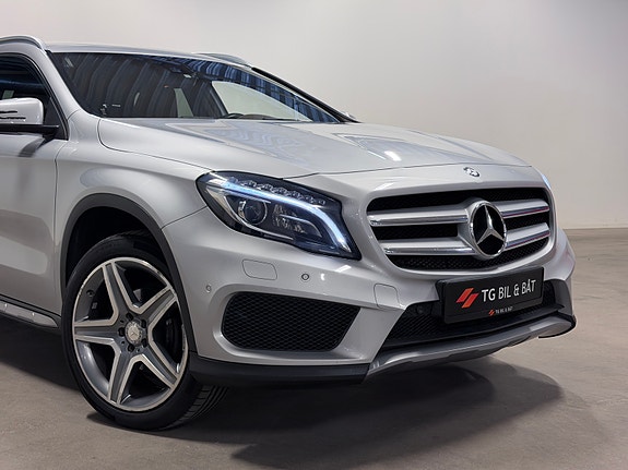 Mercedes-Benz GLA200 9 of 30
