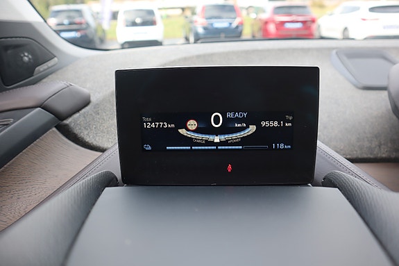 BMW i3 21 of 24