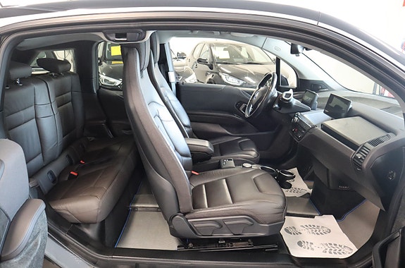 BMW i3 10 of 24