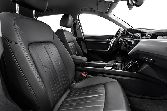 Audi e-tron 15 of 28