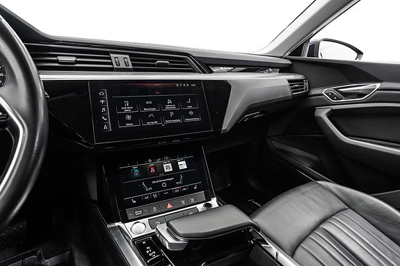 Audi e-tron 13 of 28
