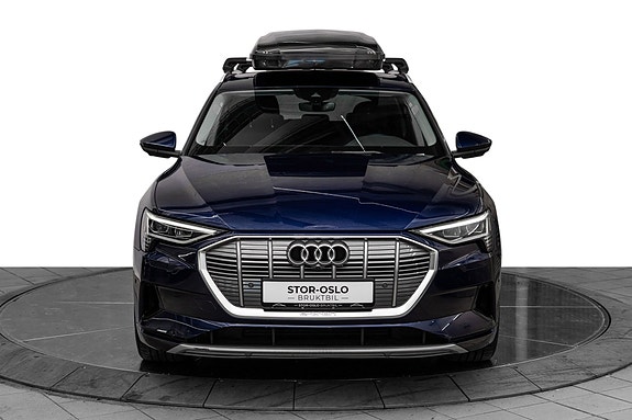 Audi e-tron 3 of 28