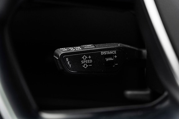 Audi e-tron 24 of 28
