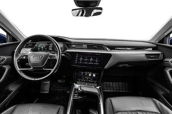 Audi e-tron 20 of 28