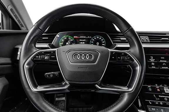 Audi e-tron 22 of 28