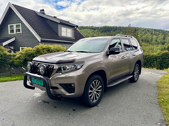 Toyota Land Cruiser 9 of 30