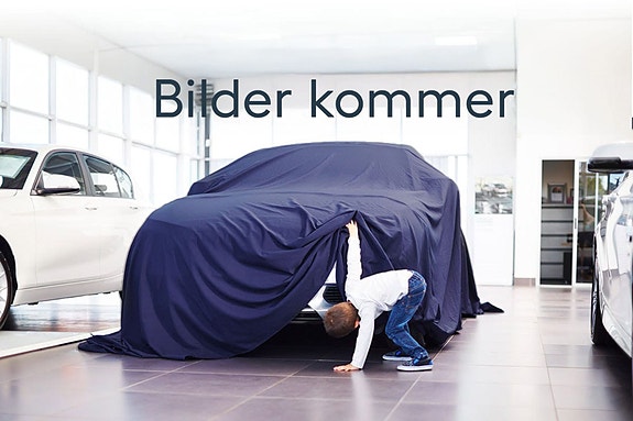 Volvo XC40 15 of 16