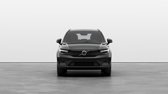 Volvo XC40 4 of 16