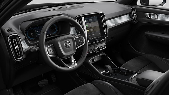 Volvo XC40 12 of 16
