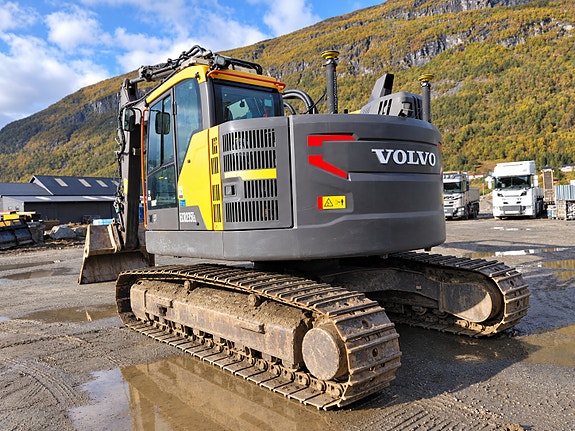 Volvo ECR235EL 4 of 27