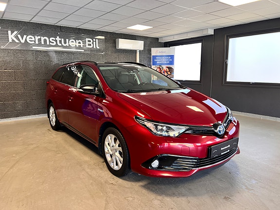 Toyota Auris 4 of 25