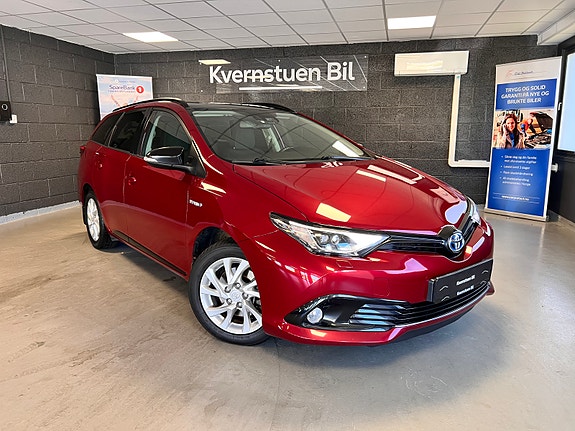 Toyota Auris 3 of 25