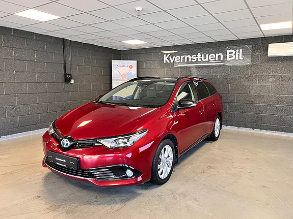 Toyota Auris 5 of 25