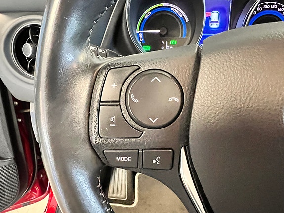Toyota Auris 17 of 25