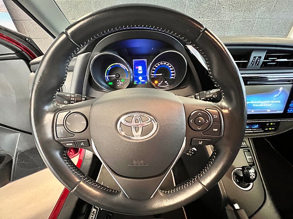 Toyota Auris 16 of 25