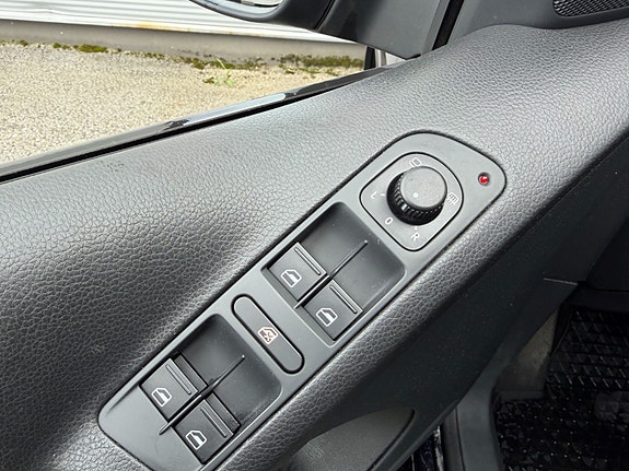 Volkswagen Tiguan 6 of 26