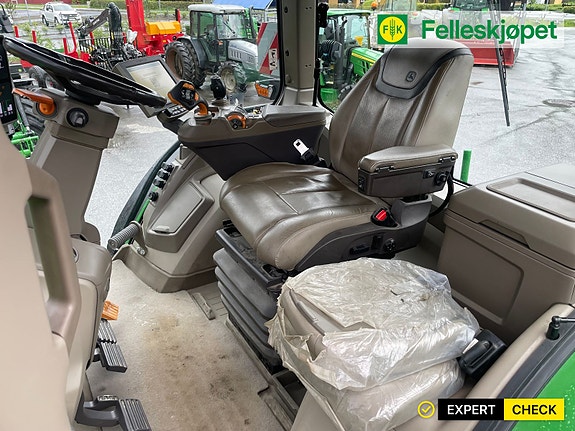 John Deere 7R 350 29 of 30