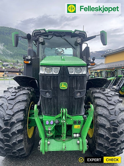 John Deere 7R 350 4 of 30