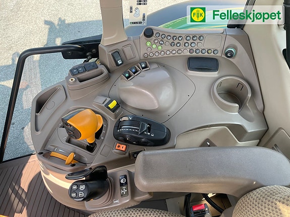 John Deere 6120M fjøring på framaksel og hytta 18 of 24
