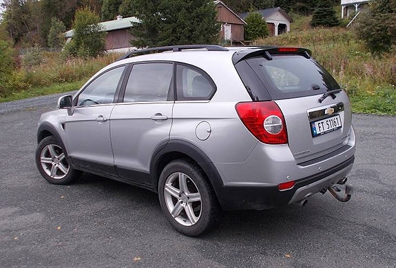 Chevrolet Captiva 3 of 19