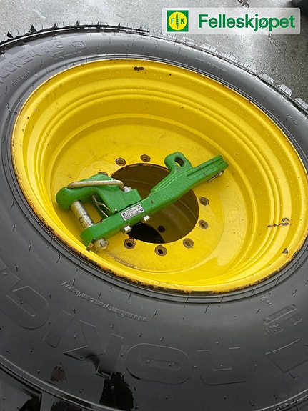 John Deere 440/80r34 nokian Hakkapilitta m pigg 2 of 4