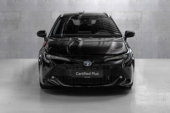 Toyota Corolla 2 of 23