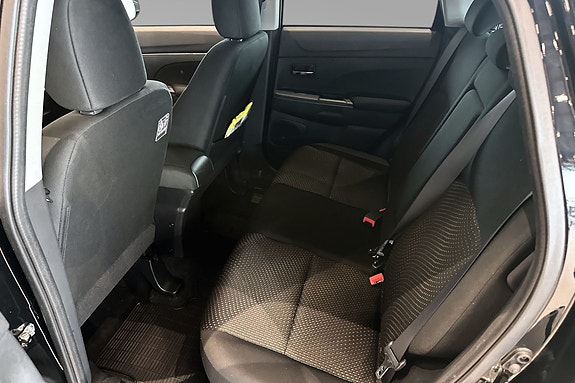 Mitsubishi ASX 17 of 19