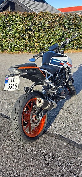 KTM 125 Duke 6 of 10