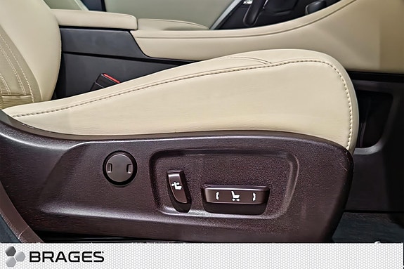 Lexus RX450h 27 of 30