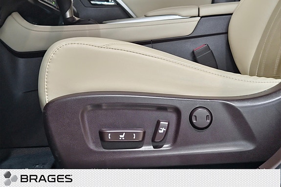 Lexus RX450h 25 of 30