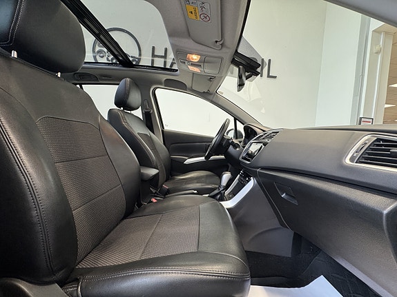 Suzuki S-Cross 14 of 28