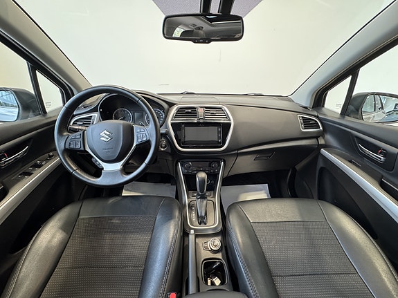 Suzuki S-Cross 13 of 28