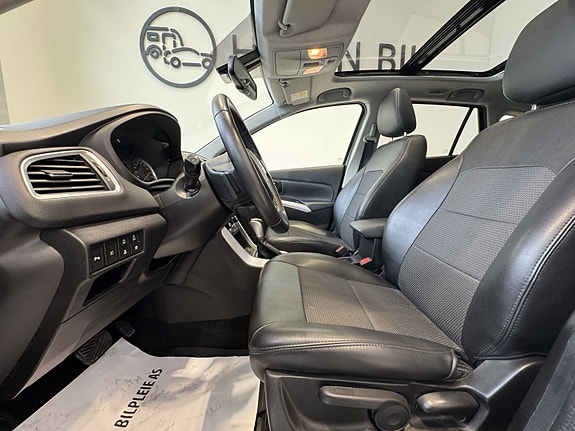Suzuki S-Cross 16 of 28