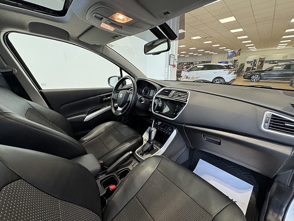 Suzuki S-Cross 15 of 28