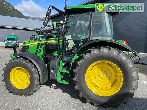 John Deere 5120M foront hydr, pto og ålø fundament. 6 of 11