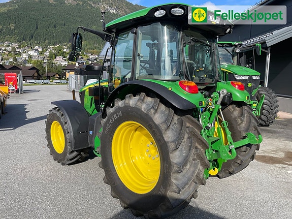 John Deere 5120M foront hydr, pto og ålø fundament. 5 of 11
