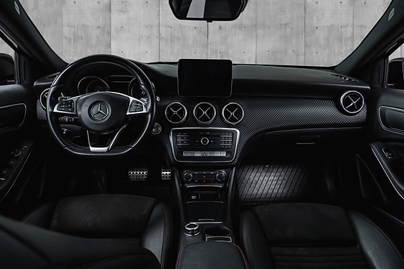 Mercedes-Benz A180 13 of 30