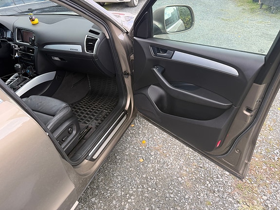 Audi Q5 12 of 17