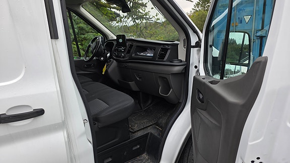 Ford Transit 350 L3 Van 9 of 16