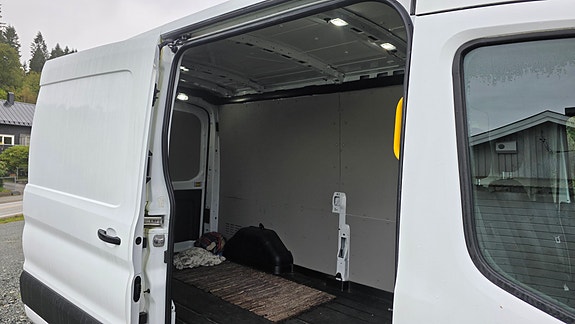 Ford Transit 350 L3 Van 8 of 16