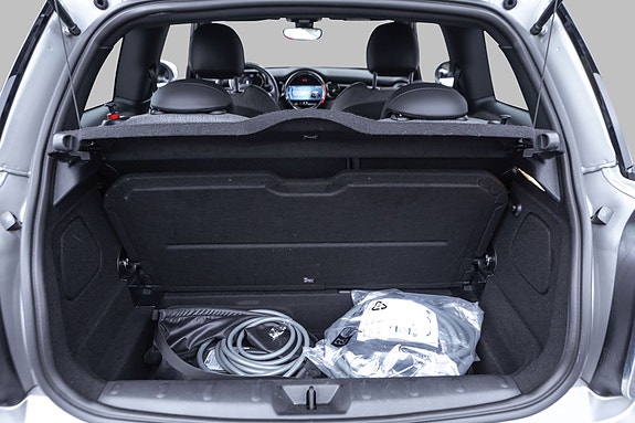 MINI Cooper SE 27 of 27