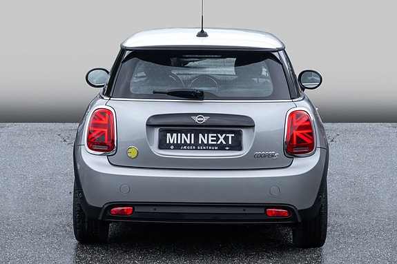 MINI Cooper SE 8 of 27