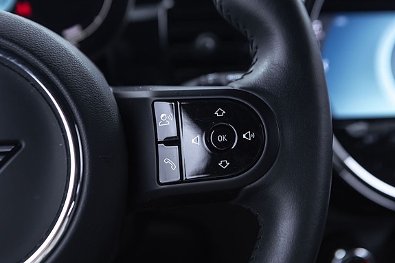 MINI Cooper SE 12 of 27