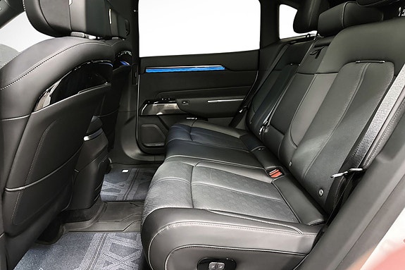 Zeekr 7X 7 of 30