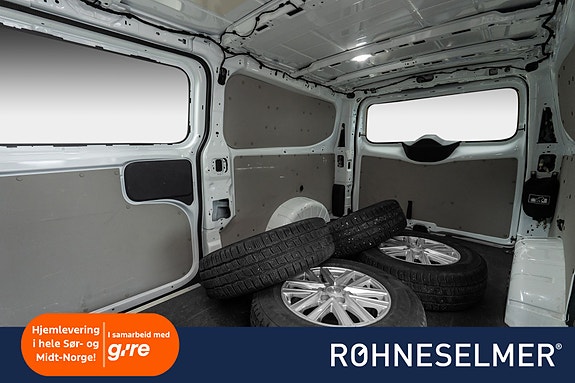 Ford Transit Custom 23 of 26