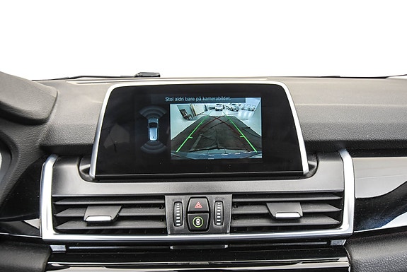 BMW 225xe 8 of 18