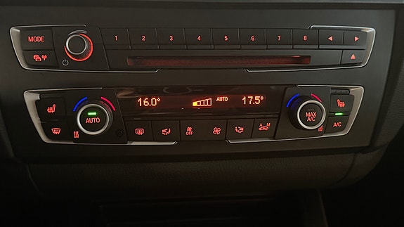 BMW 218d 17 of 29
