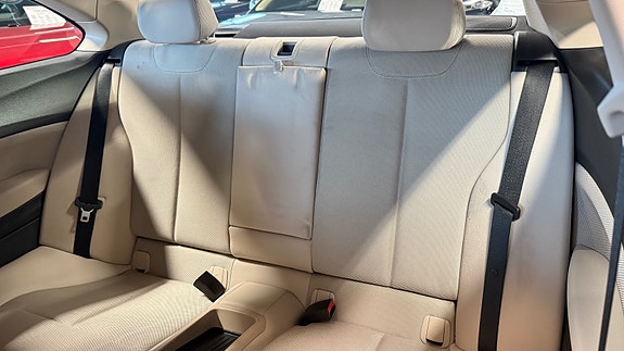 BMW 218d 16 of 29